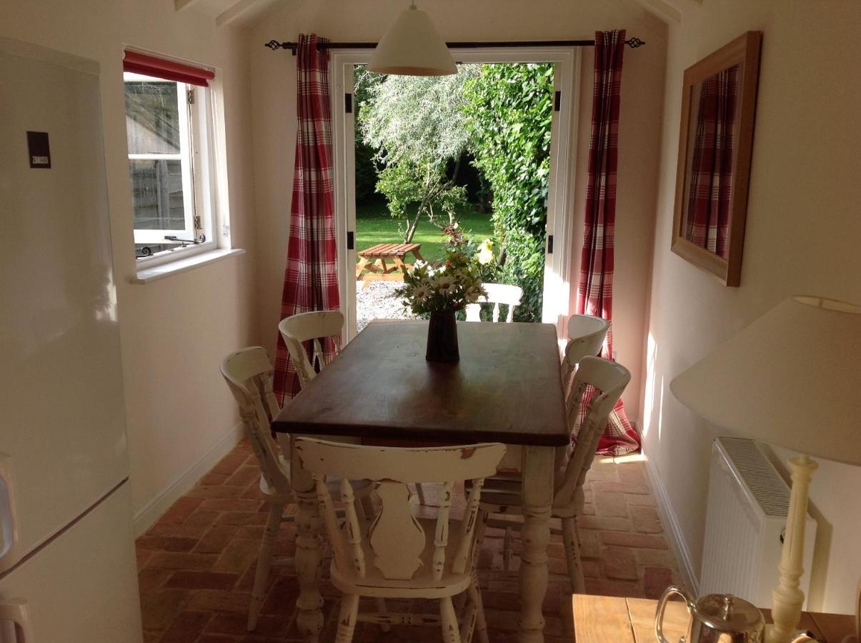 Acacia Cottage Halstead  Εξωτερικό φωτογραφία